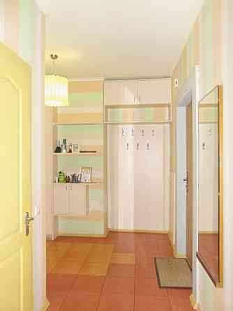 Продам 2 кімнату, вул.Раіси Окіпної м. Лівобережна Київ