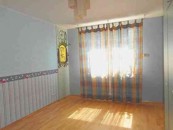 Продам 2 кімнату, вул.Раіси Окіпної м. Лівобережна Київ