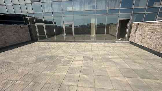 Квартиру с террасой в центе города, Приморск, новый дом/Кадор Одеса