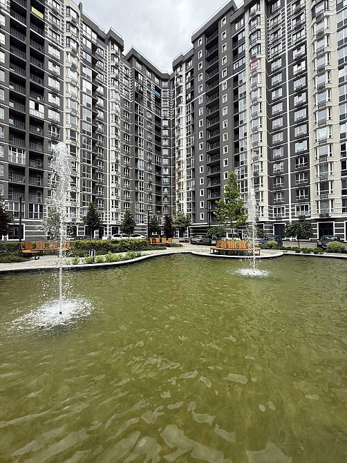 Гранд Бурже! Велика двушечка Буча - зображення 1