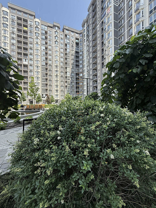 Гранд Бурже! Велика двушечка Буча - зображення 3