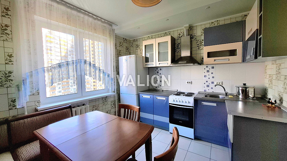 Продається 2-кімнатна квартира з ремонтом проспект Григоренка Київ - зображення 1