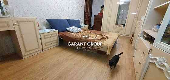 У продажу трикімнатна квартира на Паустовского Одеса