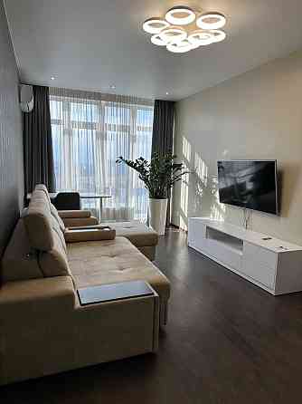 Продажа  стильной 2- х комнатной на проспекте Гагарина. ЖК "4 Сезона". Одесса