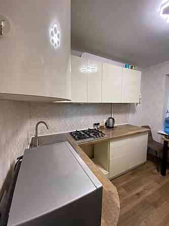 Продам 2 ком квартиру Приднепровск Космонавтов 4 Днепр