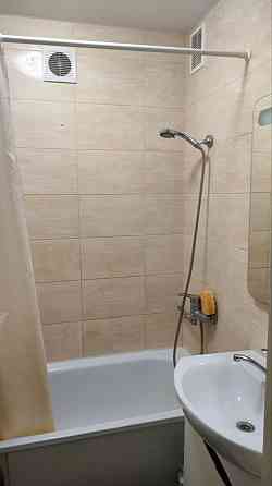 Продам просторную квартиру на Алексеевке с капремонтом Харьков