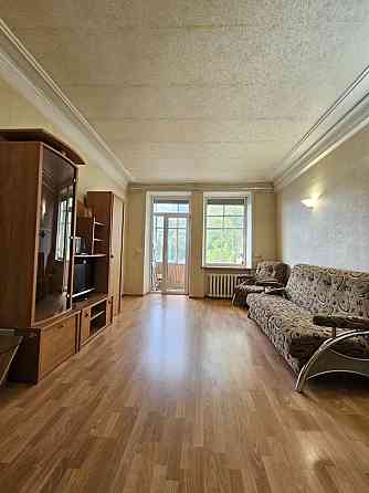 Продам 2 кім в центрі вул .Центральна біля Пасажу Днепр