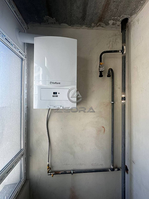 Продається видова двохкімнатна квартира поруч міського озера Криховцы - изображение 1