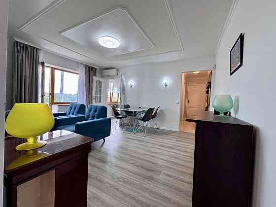 3к квартира вулиця Лаврська 4а Київ