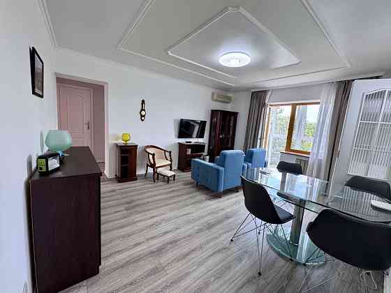 3к квартира вулиця Лаврська 4а Київ