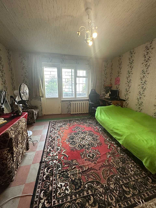 Срочно продам 3к квартиру ж/м Приднепровск ул. Немировича-Данченко Днепр - изображение 1