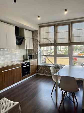 Продаж 2 кімн. квартири в ЖК Метрополія/Кам'янська 6/метро Вирлиця Київ