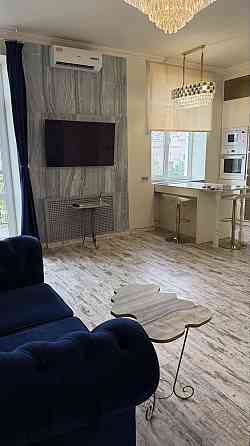 Продам квартиру Свято-Миколаївська 36 5/6 Кривой Рог