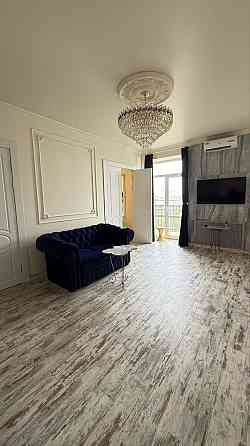 Продам квартиру Свято-Миколаївська 36 5/6 Кривой Рог