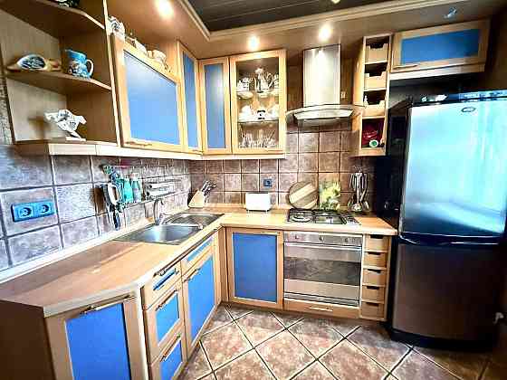 2-ком кв-ра в кирпичном высотном доме 5-6 ст.Б.Фонтана Одесса