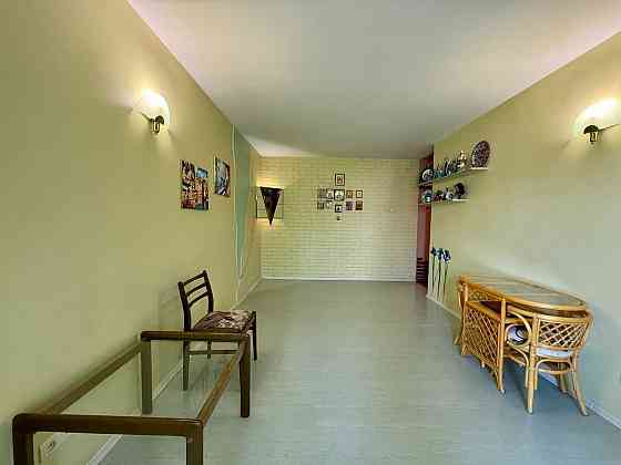 2-ком кв-ра в кирпичном высотном доме 5-6 ст.Б.Фонтана Одесса