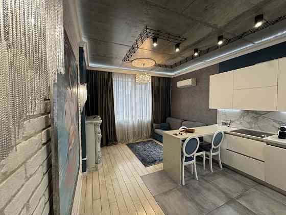 Особлива квартира в ЖК Рівер Стоун Трускавецька 2а River Stone Київ