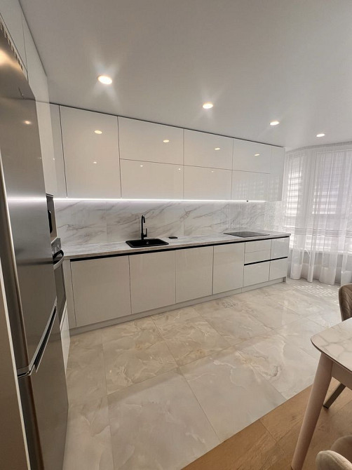 1 кімнатна квартира в самому центрі новий будинок Черкассы - изображение 2