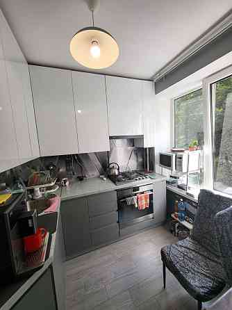 2 -х  кімнатна квартира  поряд тц НОВУС Ровно