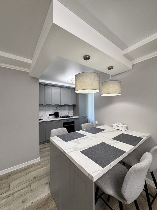 Продам трикімнатну квартиру в Центрі м. Кропивницький Кропивницький - зображення 1