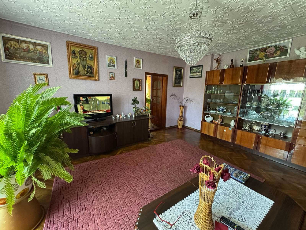 Продаж 4-х кімнатної квартири, біля школи №1, ближній центр, Дрогобич! Дрогобыч - изображение 1