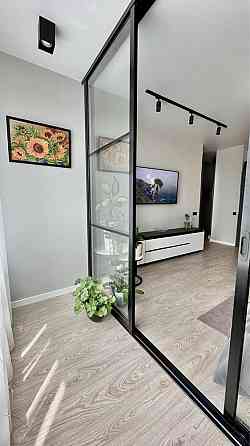 Двокімнатна квартира з гарним ремонтом недалеко від центру Київ