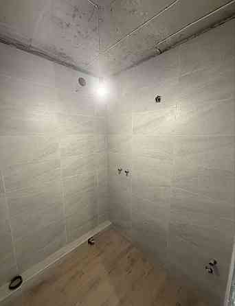 Продаж 1 кімнатноі квартири з частковим ремонтом, ЖК Медовий Київ