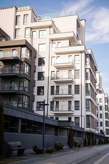 Простора 3к квартира біля озера та парку Івано-Франківськ - зображення 1