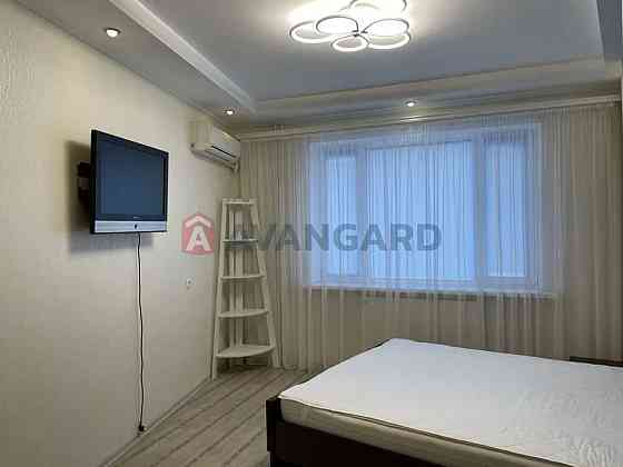 Оренда трикімнатної квартири Лівий берег 10 мкр Кам`янське (Запорізька обл.)