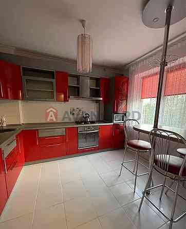 Оренда трикімнатної квартири Лівий берег 10 мкр Кам`янське (Запорізька обл.)