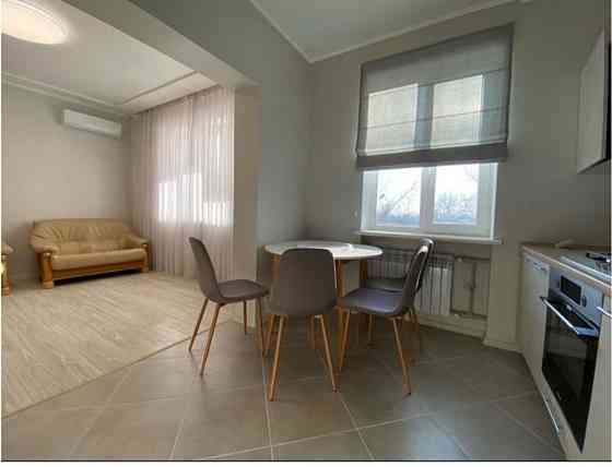 Первая сдача шикарной 2к/квартиры  Сталинки ,в районе ЖД - Вокзала ! Славянск