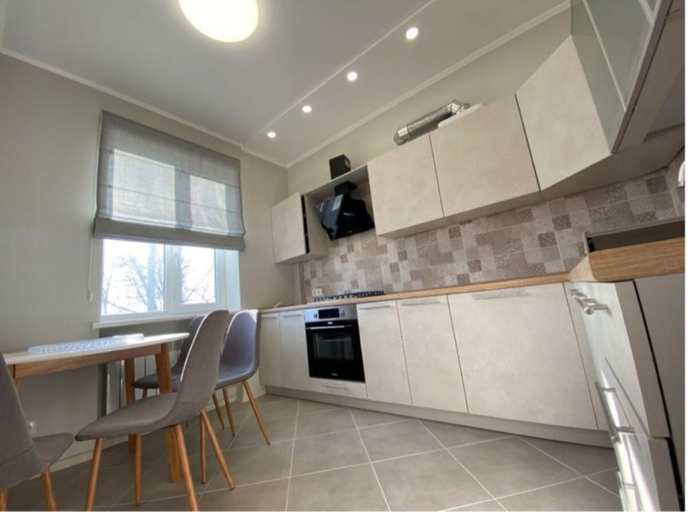 Первая сдача шикарной 2к/квартиры  Сталинки ,в районе ЖД - Вокзала ! Слов`янськ - зображення 3