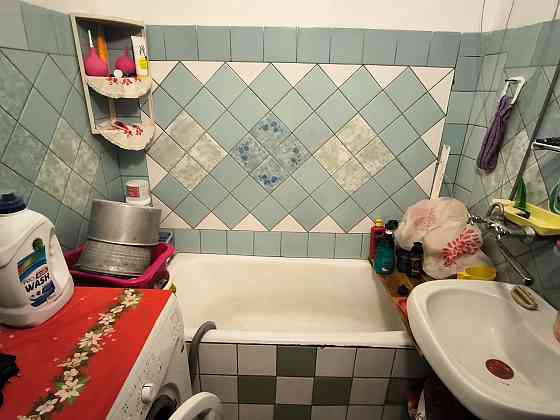 Продам 3 Грушевського Бровары