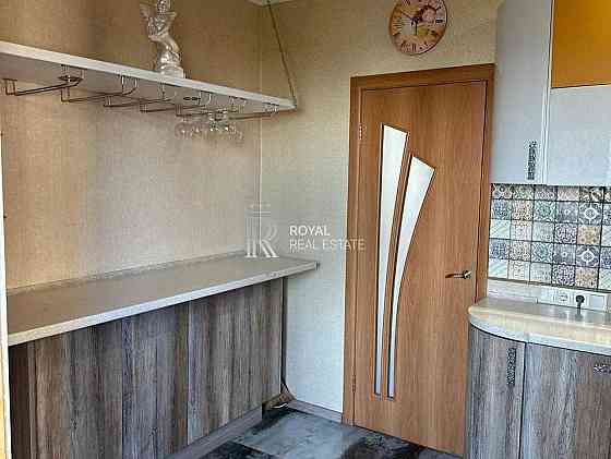 Продаж видової 4-кімнатної квартири на Позняках Київ