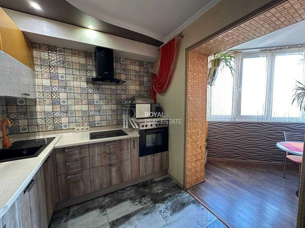 Продаж видової 4-кімнатної квартири на Позняках Київ - зображення 1