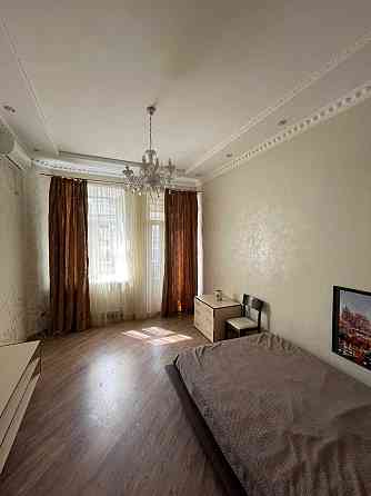 Сдам долгосрочно 3-х комнатную квартиру в центре города! Одеса