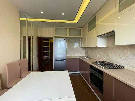 Вільна! 2 кім квартира в новобудові по вул Наукова. АГВ Львов