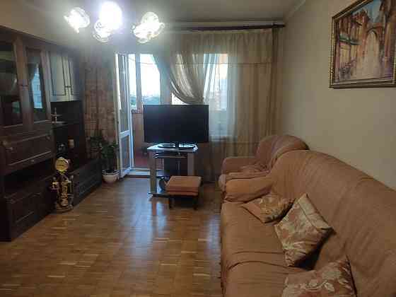 2 кв, м.Деміївська, Видубичі, вул.Феодосійська, 8 Киев