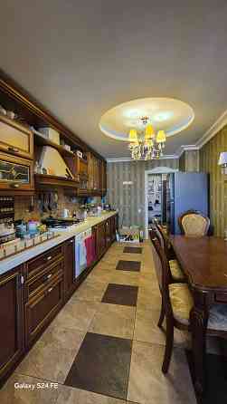 Продаж  3-к квартири з  якісним ремонтом з меблями та технікою Запоріжжя