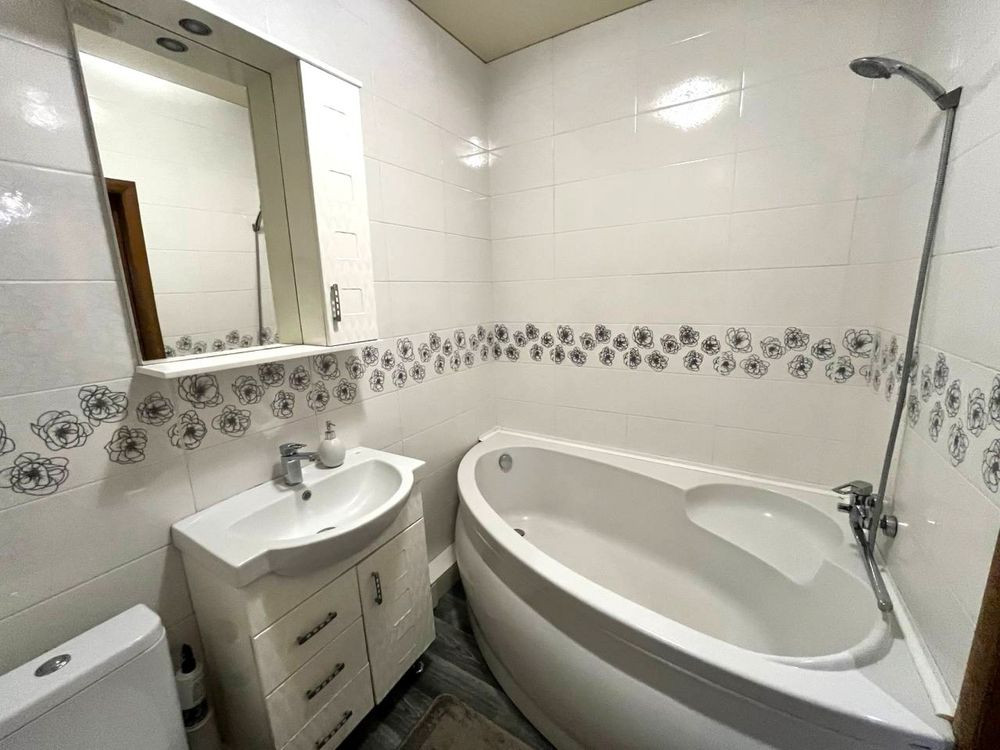 Добротна велика двокімнатна квартира біля парку Ирпень - изображение 6