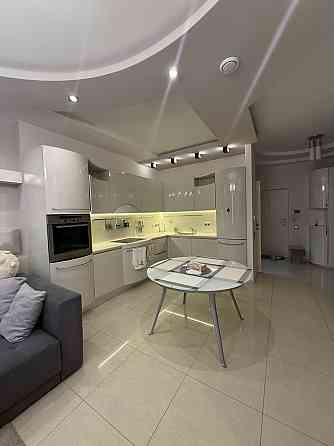 Продаж 2-кімнатної квартири в ЖК "Дипломат Холл" Київ