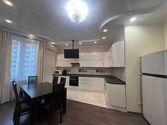 Чорновола 29А, продаж 3к квартири. Ніхто не проживає, квартира вільна. Київ