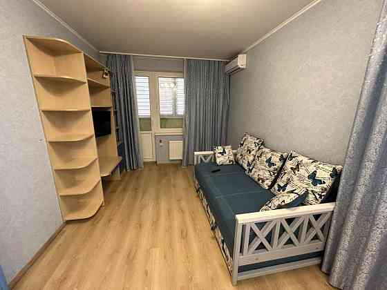 Довгострокова оренда 2-х  квартири Донця 2а Киев