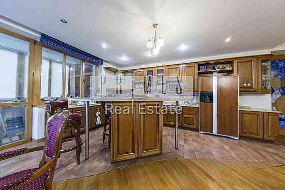 Оренда 4к квартири, вул. Павлівська 18, Центр Киев