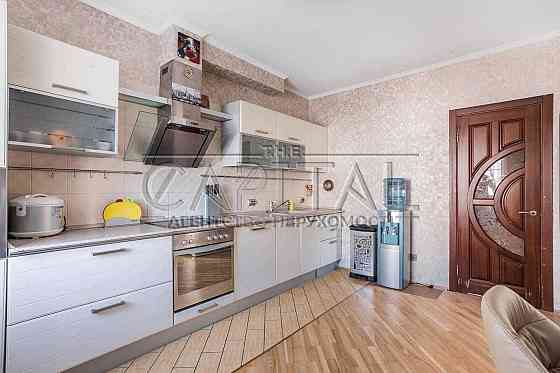 Продаж/Квартири/108 м2/Дніпровський район/вул Микільсько-Слобідська 2В Київ