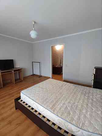 Продам квартиру центр Ніжина  індивідуальне опаленням двокімнатну Ніжин