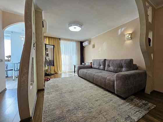 Продам 3 кімнатну квартиру пр.О.Поля / Кірова ( Славутич, парк)
Прода Днепр