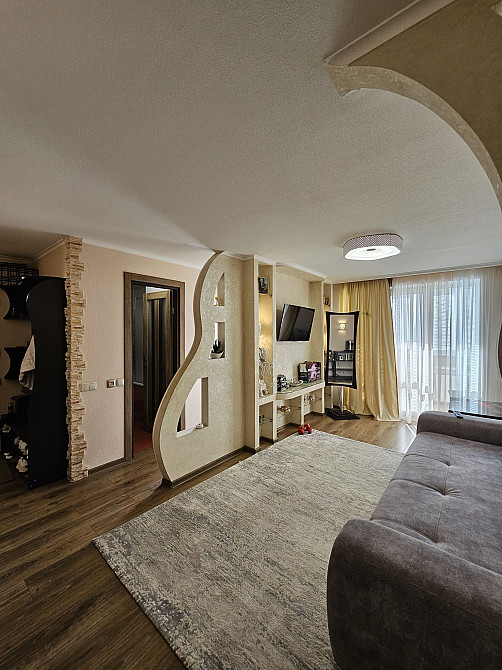 Продам 3 кімнатну квартиру пр.О.Поля / Кірова ( Славутич, парк)
Прода Днепр - изображение 1