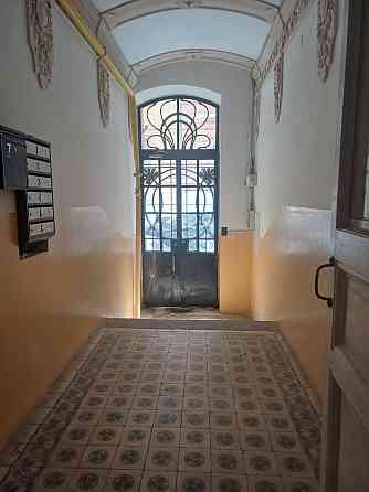 Продаж 4кімн квартири 146 м кв  Австріяк вул Мартовича Львов