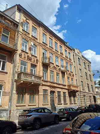 Продаж 4кімн квартири 146 м кв  Австріяк вул Мартовича Львов